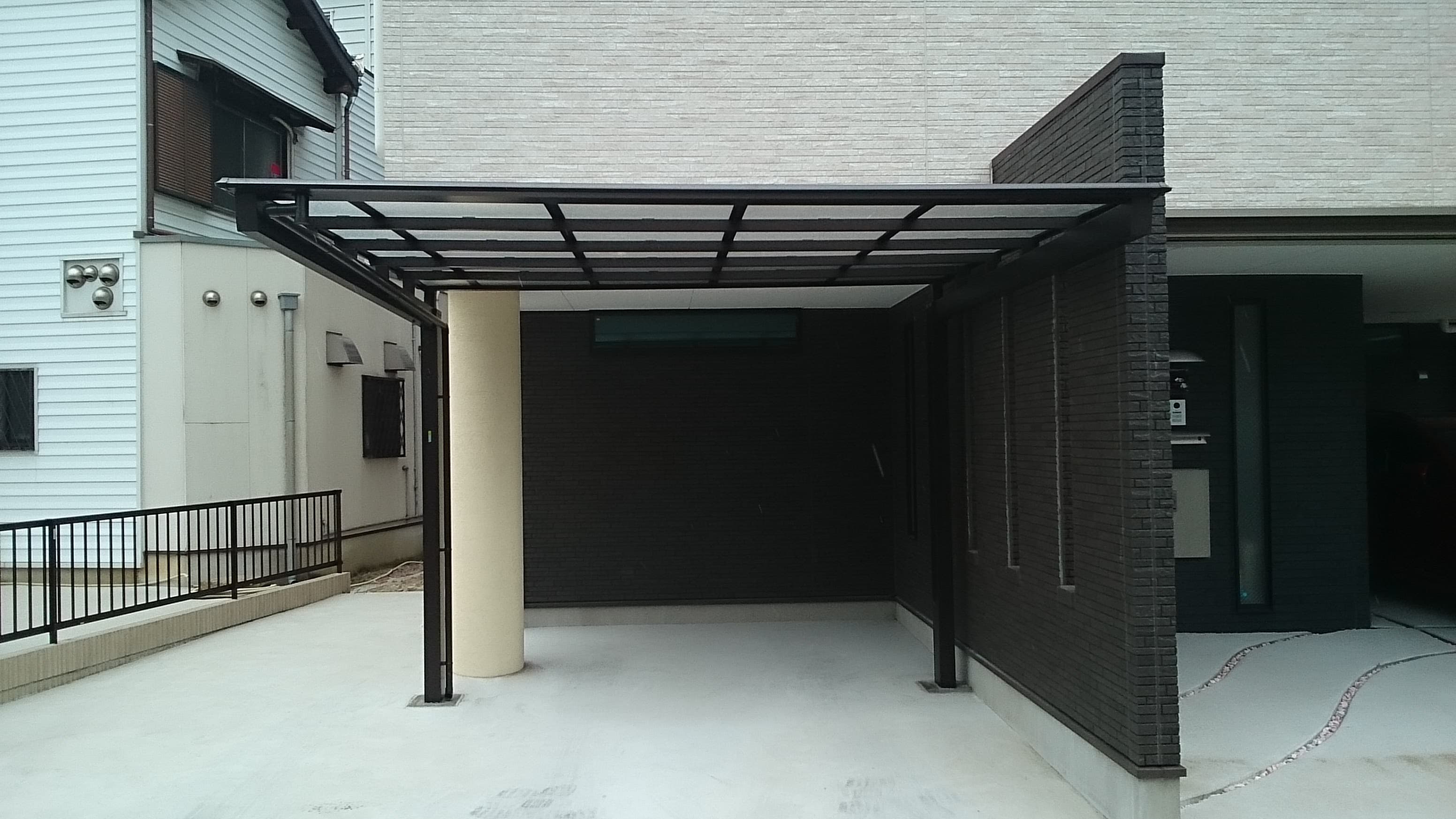 スタイリッシュカーポート新設工事 | 名古屋市守山区のエクステリア工事ならイズ美