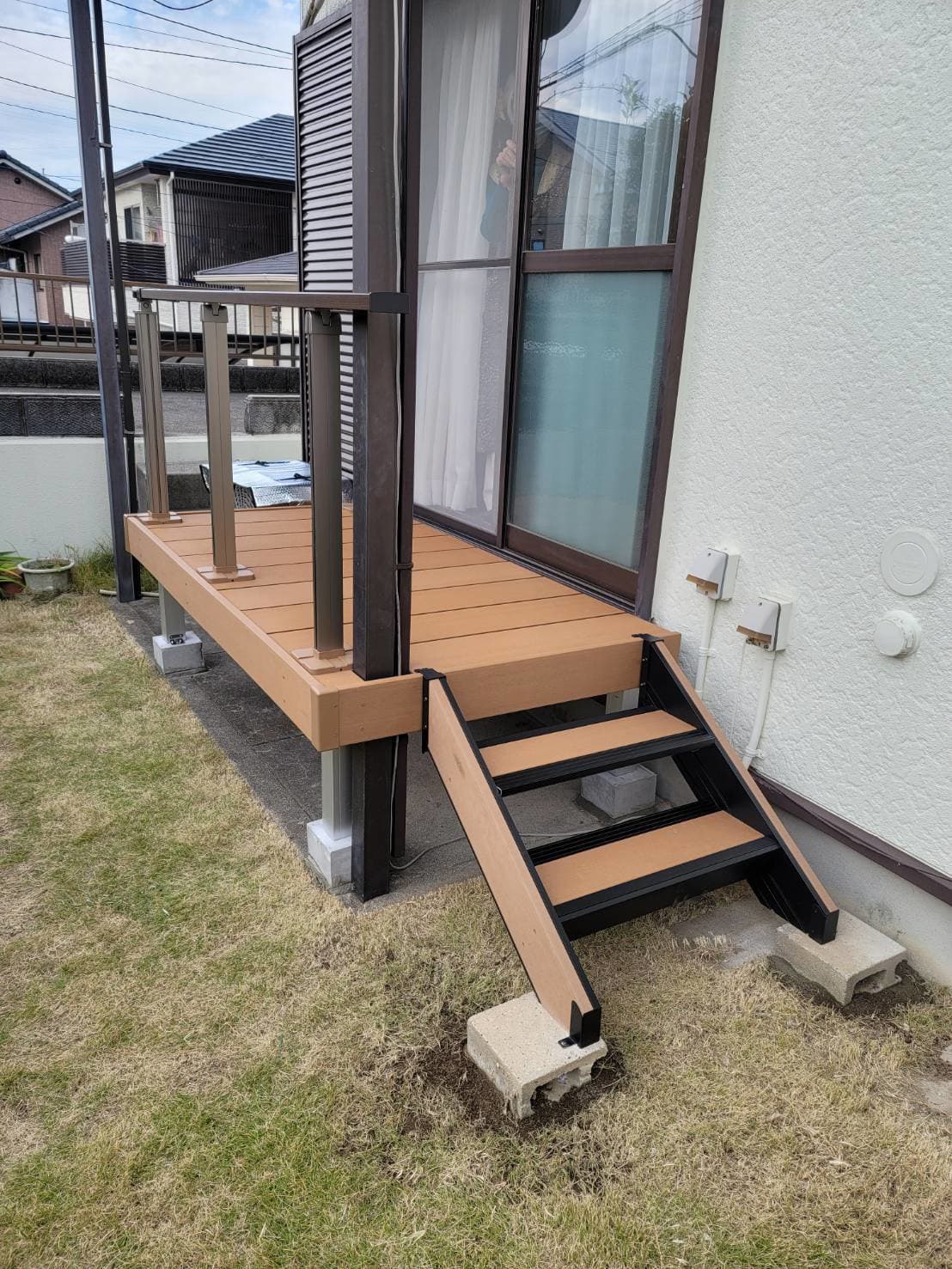 ウッドデッキ設置 | 名古屋市守山区のエクステリア工事ならイズ美