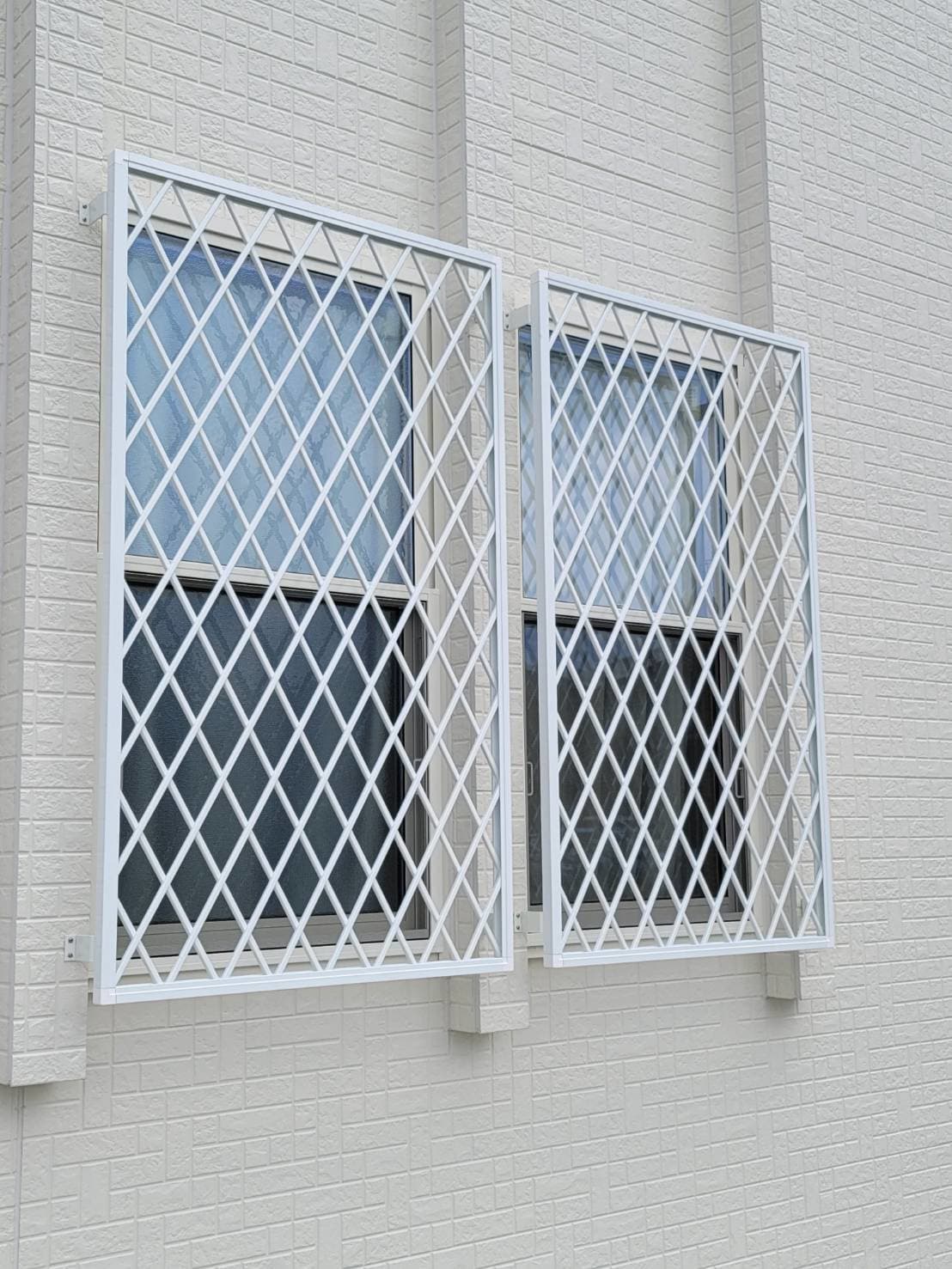 面格子設置 | 名古屋市守山区のエクステリア工事ならイズ美