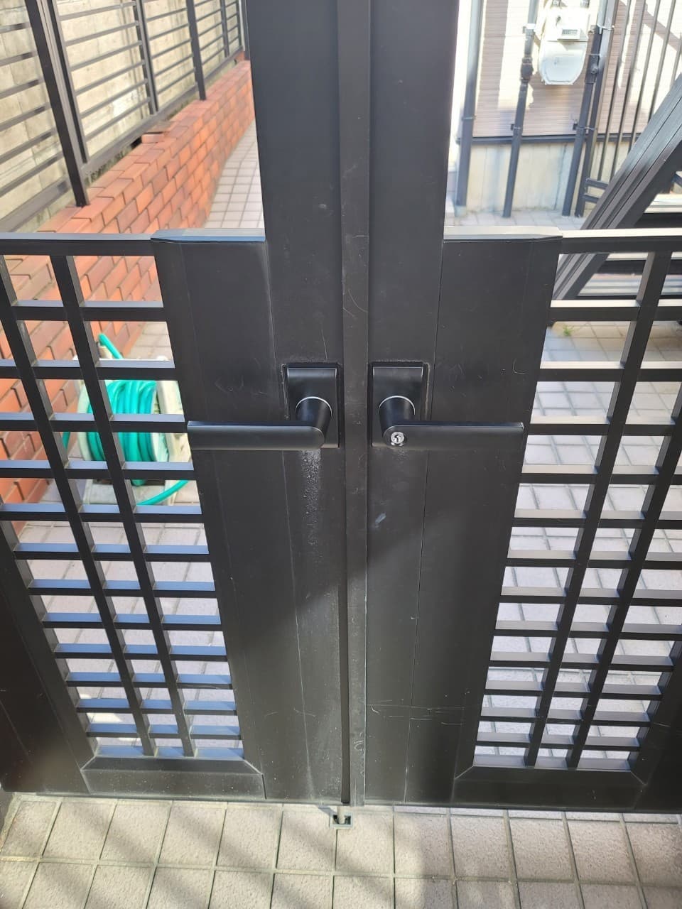 門扉手すり取替え | 名古屋市守山区のエクステリア工事ならイズ美